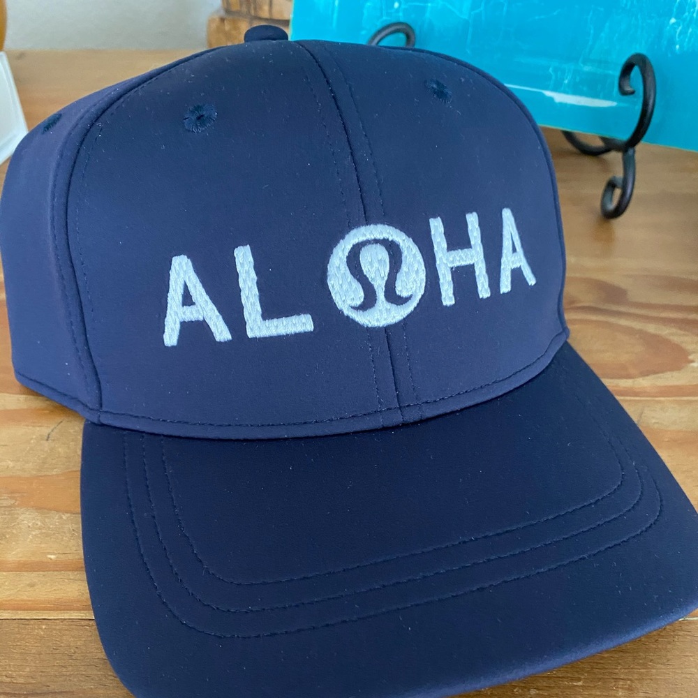 Rare LuLu Lemon Aloha woman’s navy blue hat!